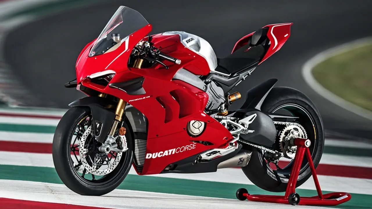 Amazing Features of the Panigale V4 R