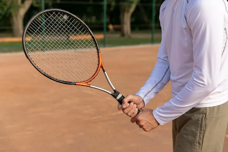 How to Hold a Tennis Racket for Beginners: A Simple Guide